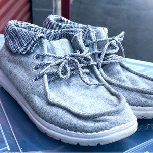 NO BO Women’s White Gray Lightweight sneakers 8